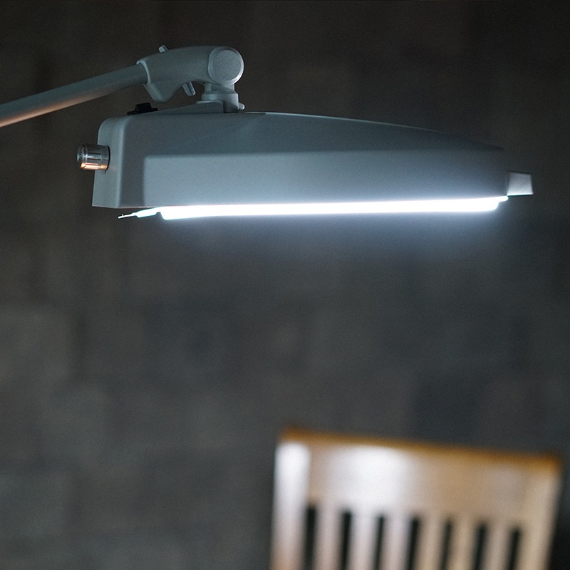 DAZOR 1409 LED CLAMP MOUNT MAGNIFIER