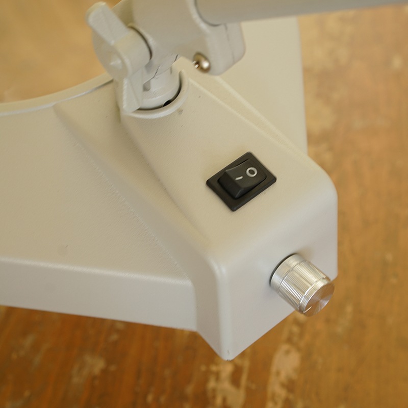 DAZOR 1409 LED CLAMP MOUNT MAGNIFIER