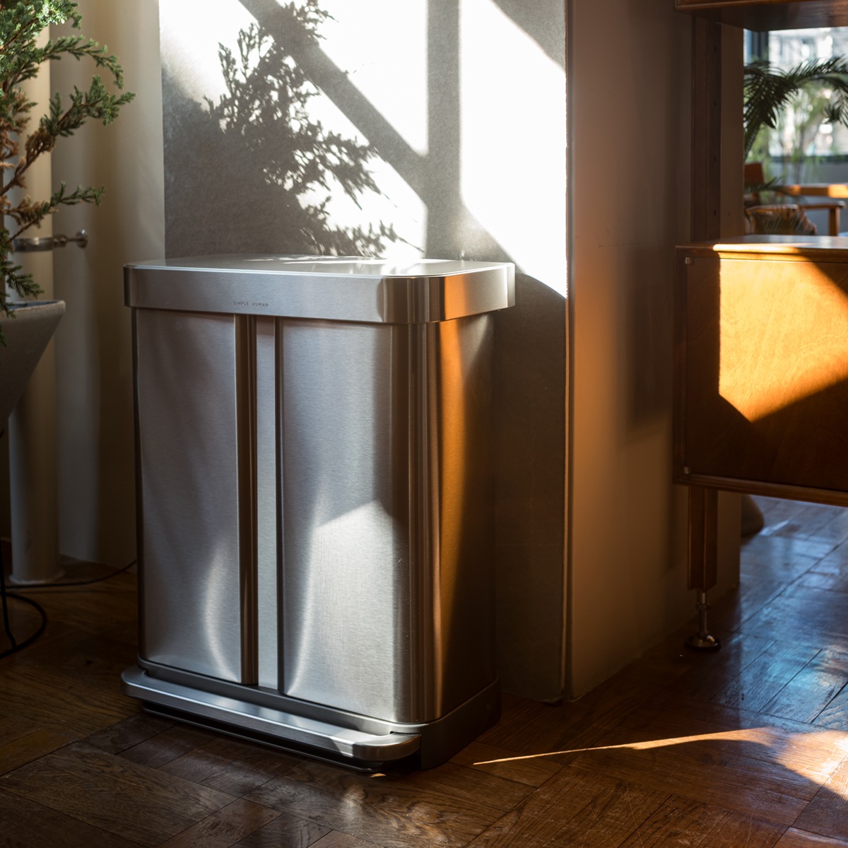 RECYCLER RECTANGULAR STEP CAN 58L