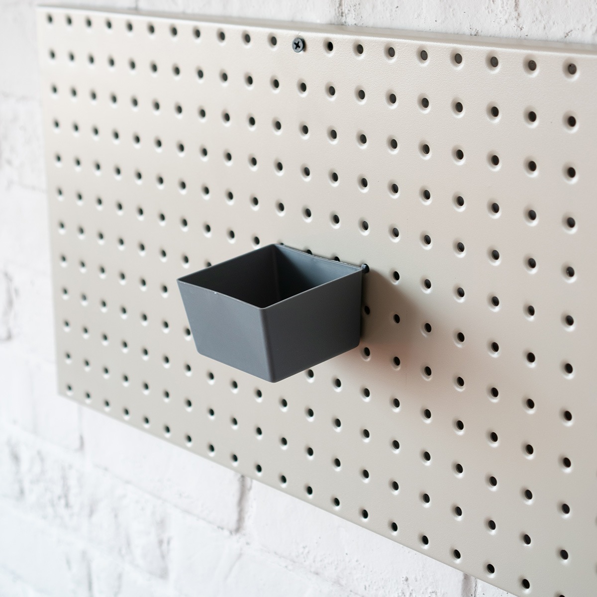 Plastic Parts Tray for Pegboard