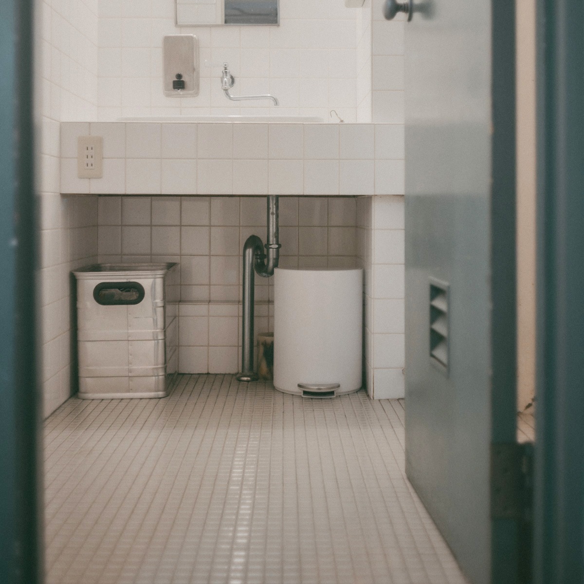 SEMI ROUND STEP CAN 6L