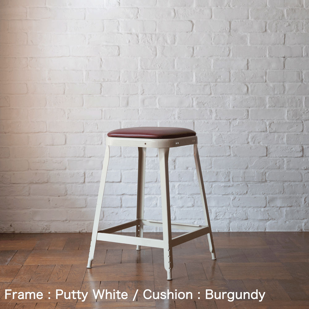 CUSHION FOR LYON FACTORY STOOL��