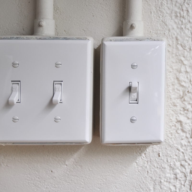 TOGGLE SWITCH PLATE��-��WHITE