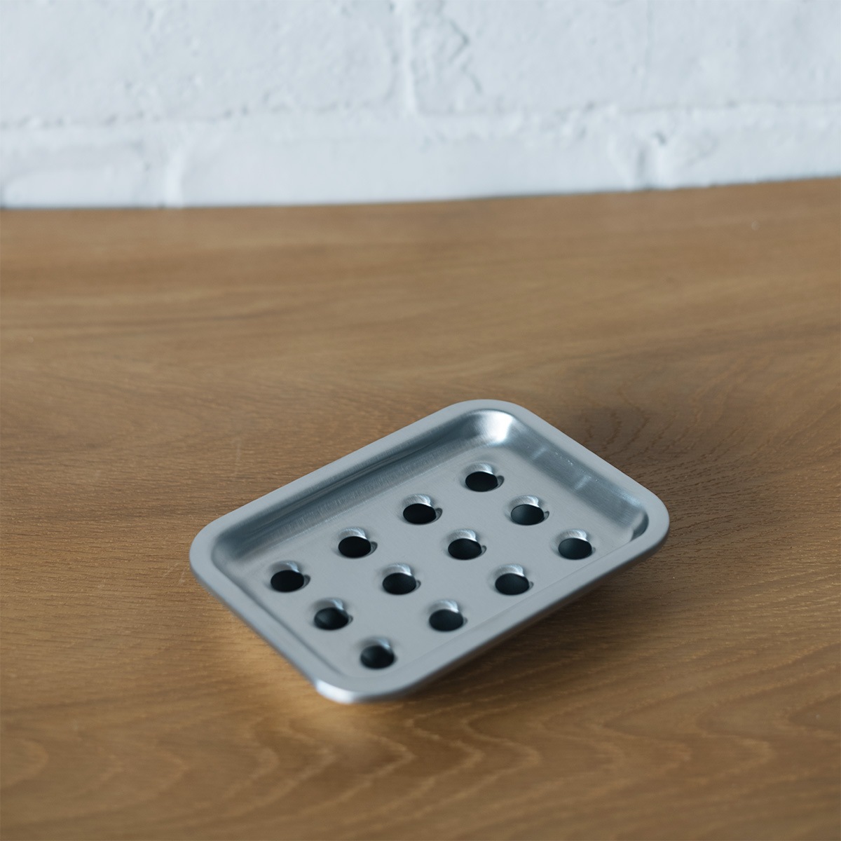 FREE STANDING SOAP DISH