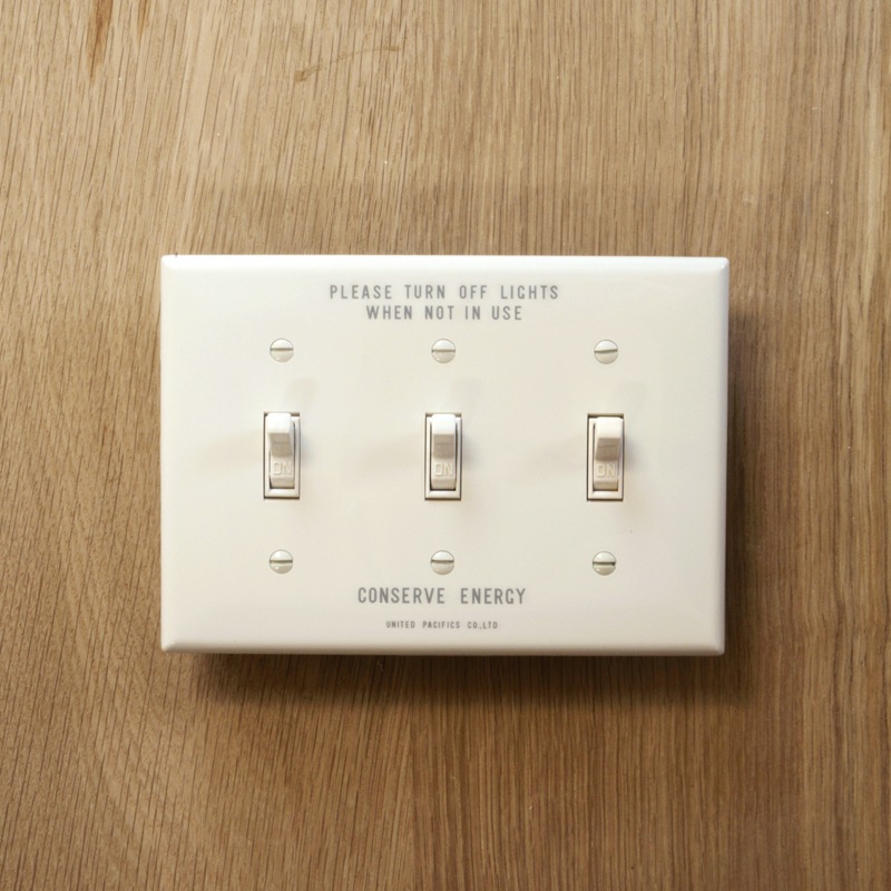SAVE ENERGY   TOGGLE SWITCH PLATE - ALMOND