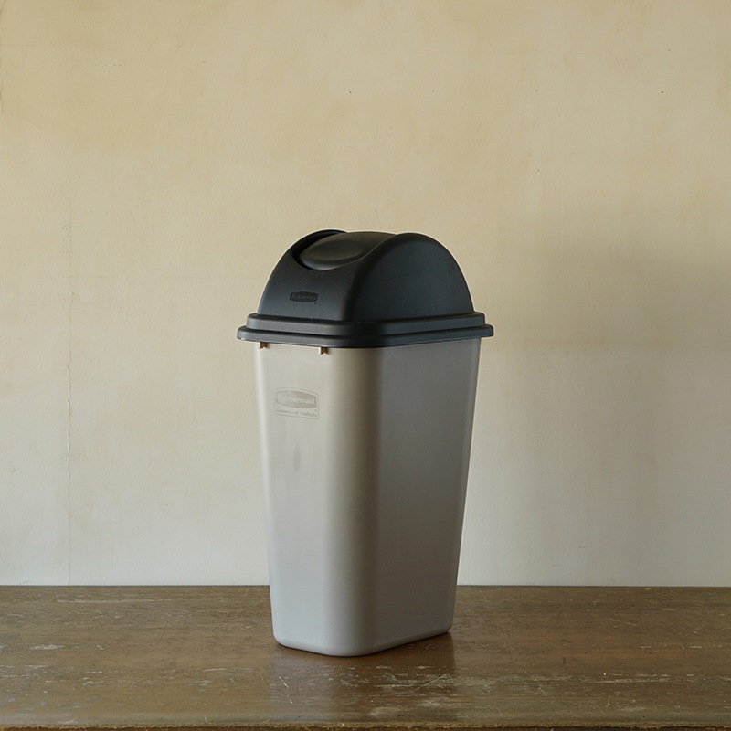 PLASTIC WASTE RECEPTACLE  (L) 39L