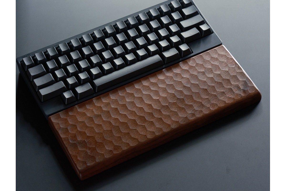 HHKB PFU 亀甲名栗木製パームレスト&キーボードルーフ ウォールナット 亀甲名栗木製パームレスト&キーボードルーフ （ウォールナット）｜HHKB