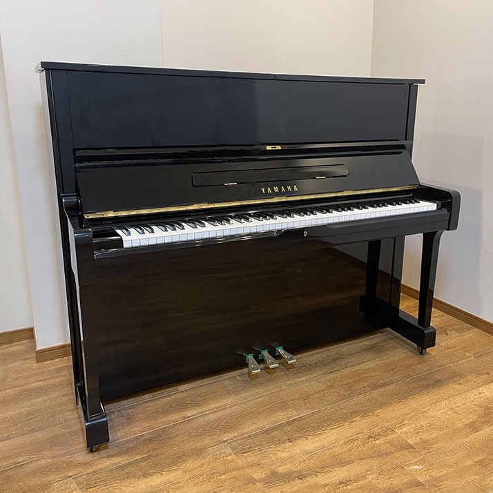 YAMAHA　U1M
