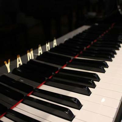 YAMAHA GC1SN