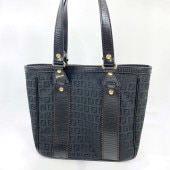 FENDI �ե���ǥ� �ȡ��ȥХå� ���å����� �����Х� �쥶�� �����ֹ桧6810