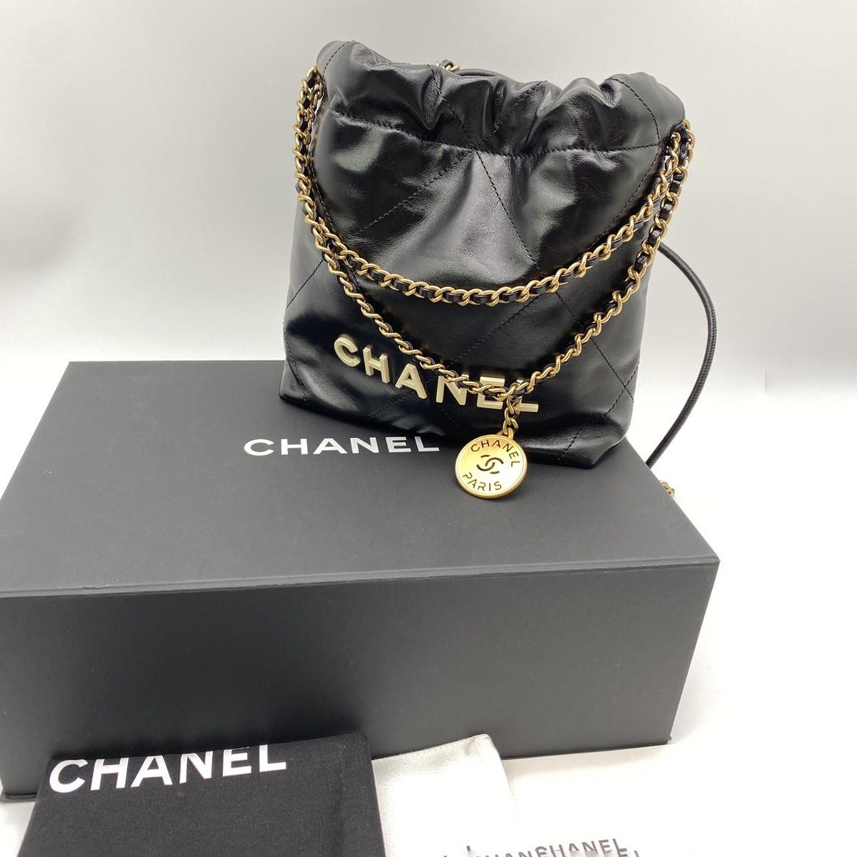 CHANEL シャネル 22 ミニ ハンドバック ブラック 黒 8760 CHANEL シャネル 22 ミニ ハンドバック 黒×チェーンゴールド