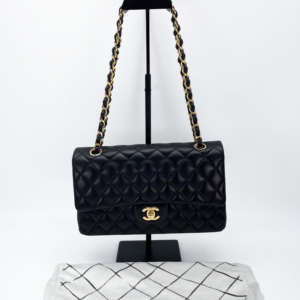 シャネル チェーンショルダーバッグ マトラッセ25 ココマーク