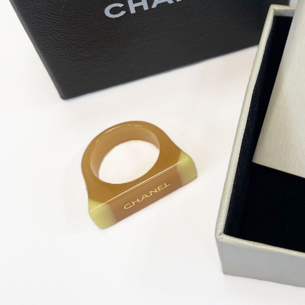 CHANEL シャネル プラスチック バンドリング 指輪 ベージュ ホワイト