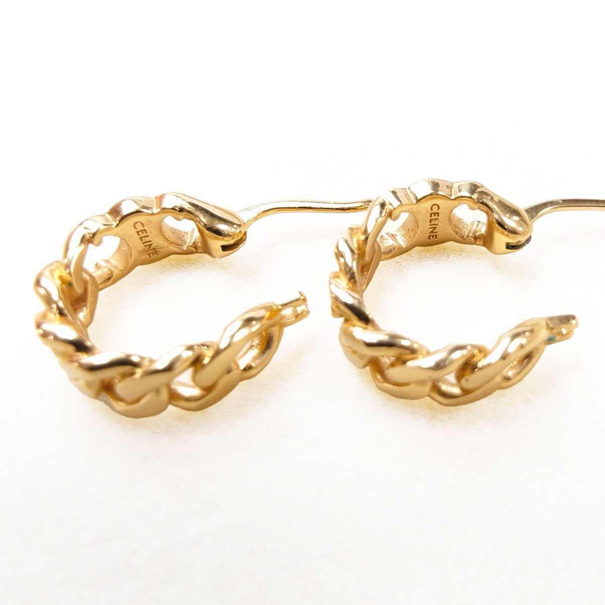 超人気☆CELINE トリオンフ スモール グルメット フープ ピアス CELINE セリーヌ トリオンフ スモール グルメット フープ ピアス