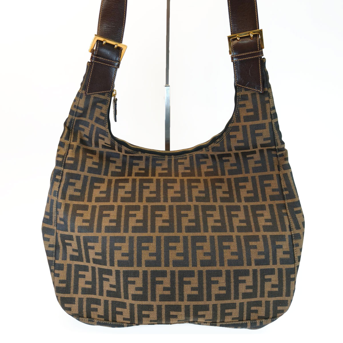 FENDI フェンディ ズッカ柄 ショルダーバッグ ワンショルダー ブラウン
