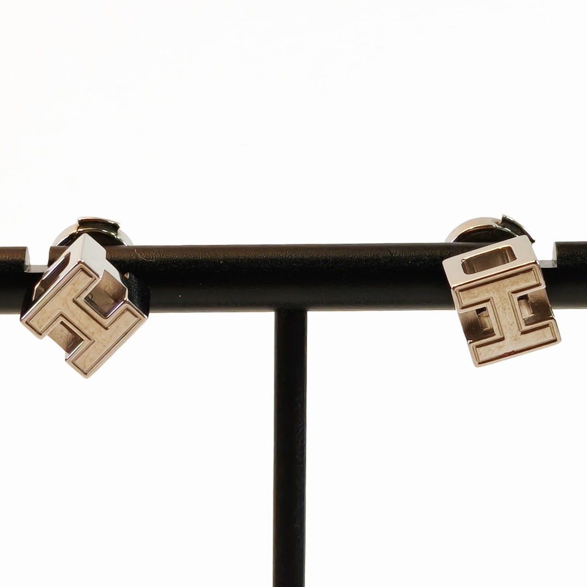 HERMES エルメス カージュドアッシュ Hキューブ ピアス シルバー 管理