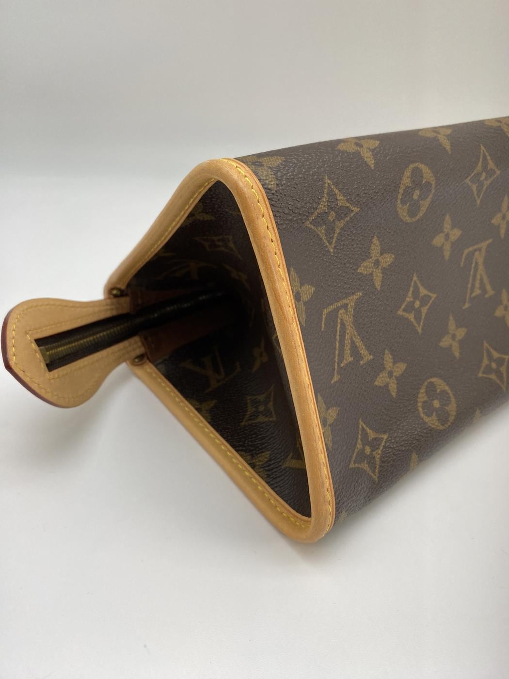 LOUIS VUITTON �륤�������ȥ� ��Υ���� �ݥѥ󥯡��� �ϥ�ɥХå� M40009 �����ֹ桧8886