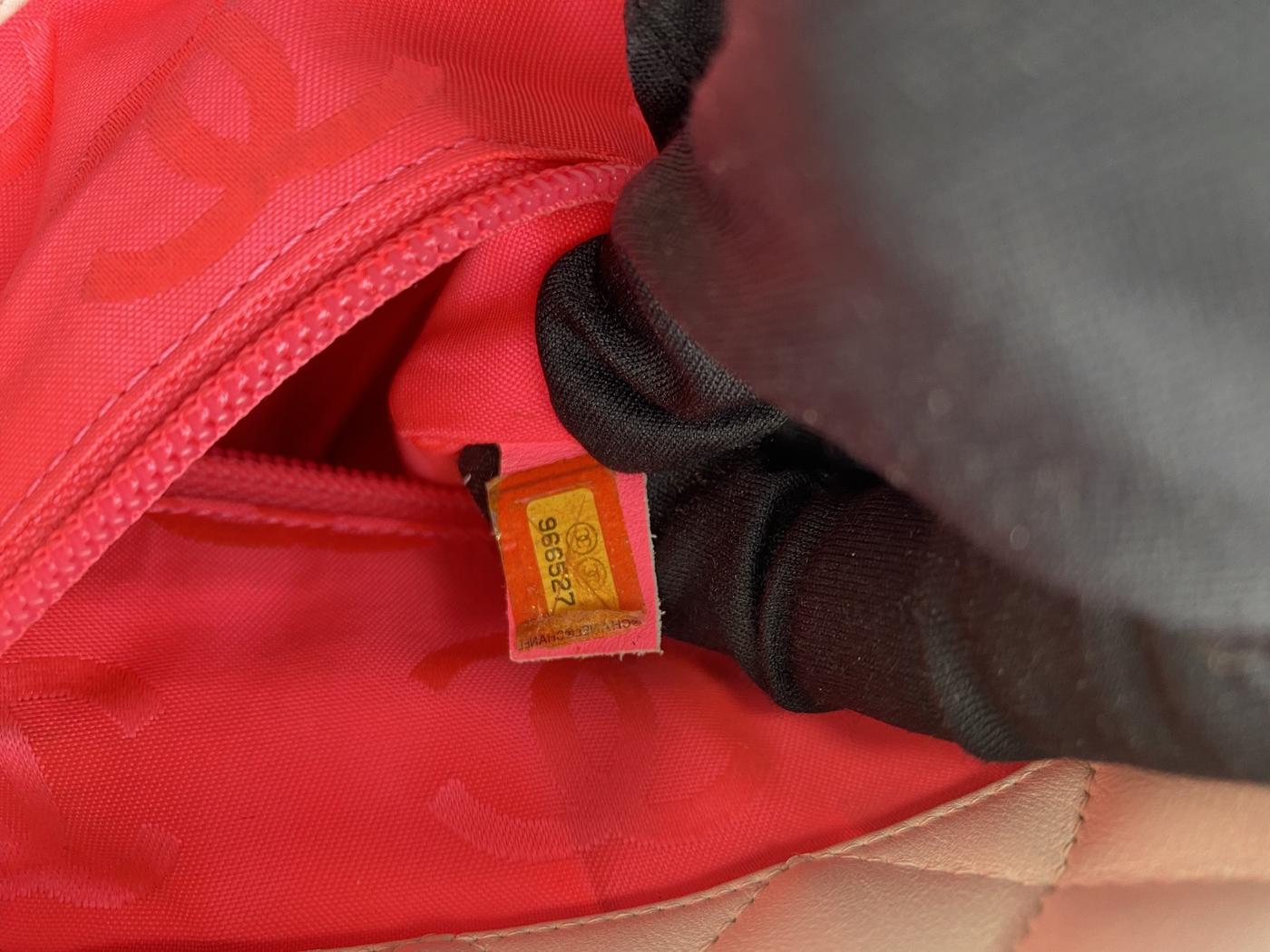 ����ͥ� CHANEL ����ܥ�饤�� �ߥǥ�����ȡ��� A25167 �ȡ��ȥХå� �ۥ磻�� �֥�å� �����ֹ桧8807