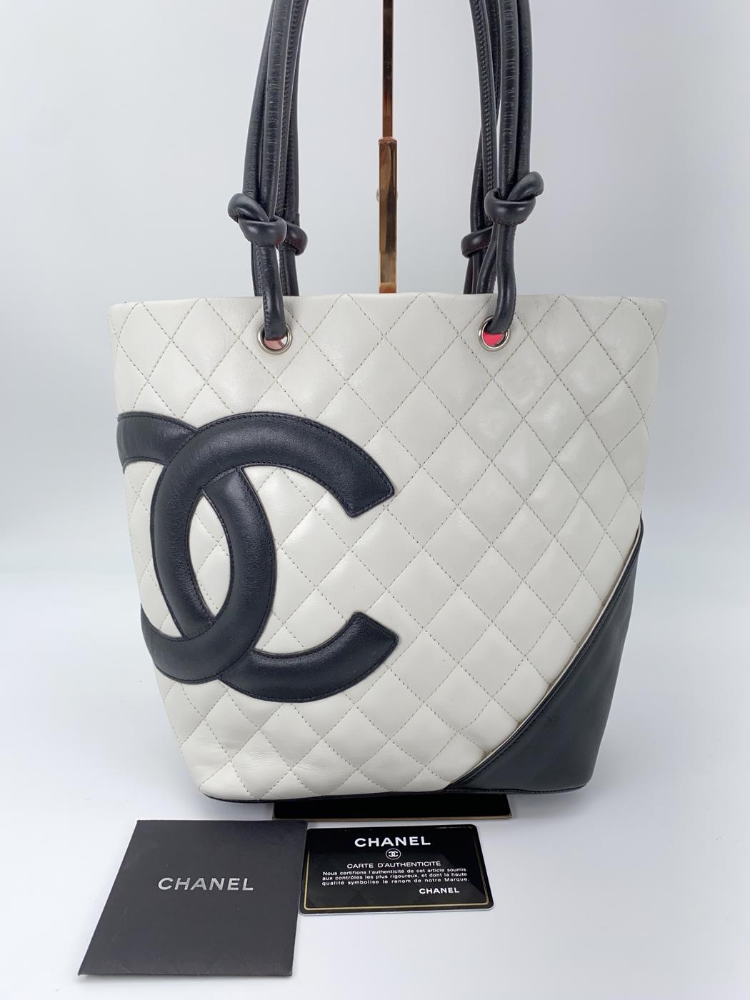 ����ͥ� CHANEL ����ܥ�饤�� �ߥǥ�����ȡ��� A25167 �ȡ��ȥХå� �ۥ磻�� �֥�å� �����ֹ桧8807