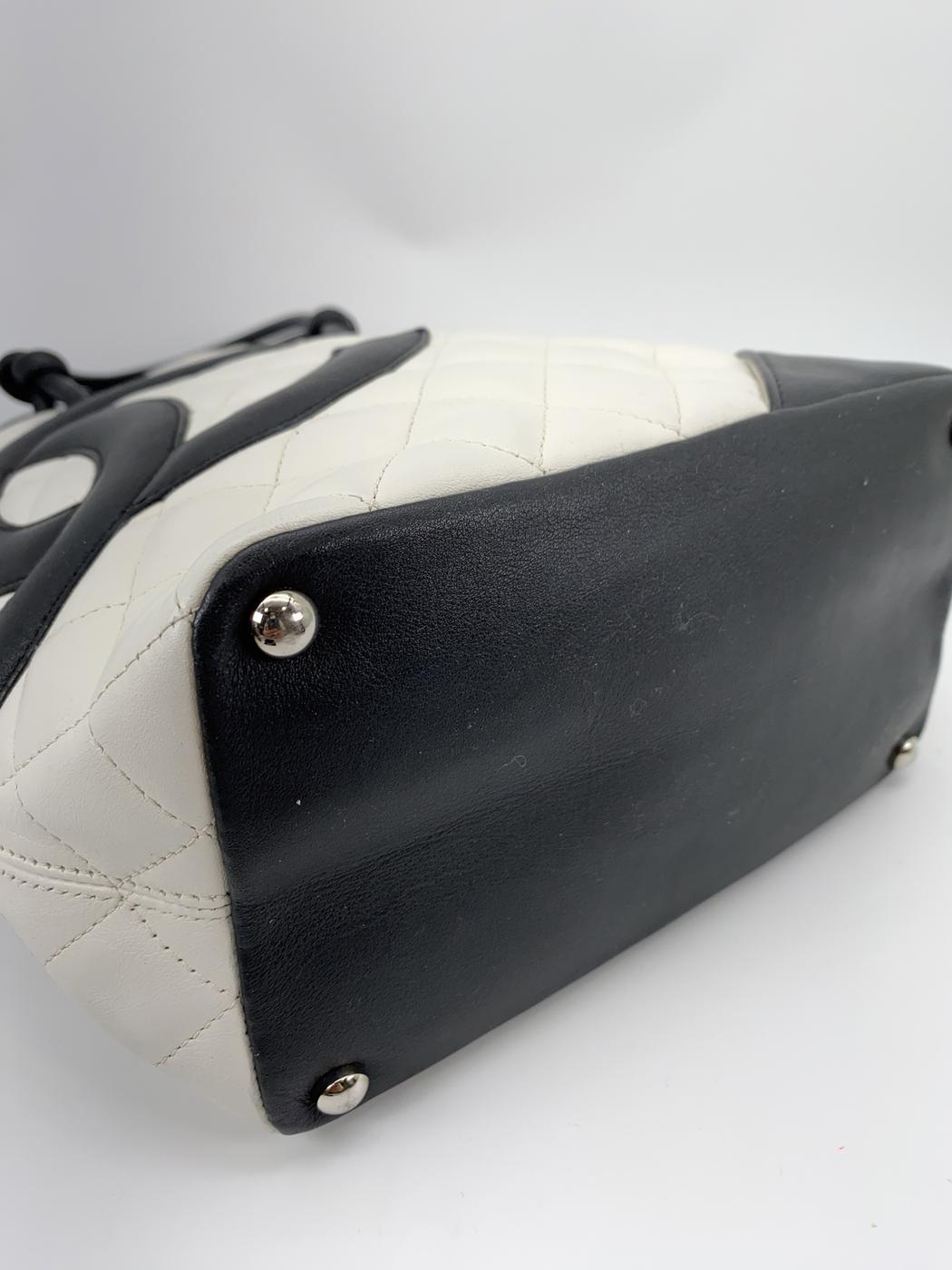 ����ͥ� CHANEL ����ܥ�饤�� �ߥǥ�����ȡ��� A25167 �ȡ��ȥХå� �ۥ磻�� �֥�å� �����ֹ桧8807