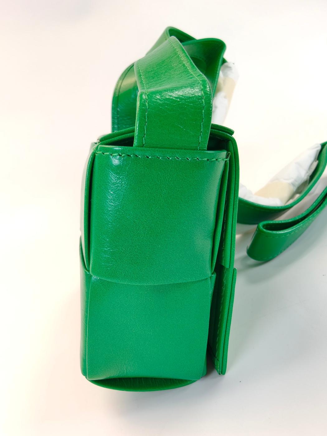 BOTTEGA VENETA �ܥåƥ������ͥ� �ޥ�������ȥ���㡼�� �����ǥ� �����å� ���������Хå� ���꡼�� �����ֹ桧10744