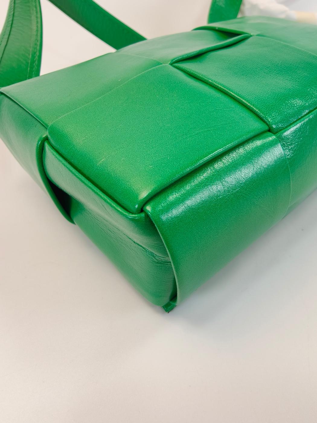 BOTTEGA VENETA �ܥåƥ������ͥ� �ޥ�������ȥ���㡼�� �����ǥ� �����å� ���������Хå� ���꡼�� �����ֹ桧10744