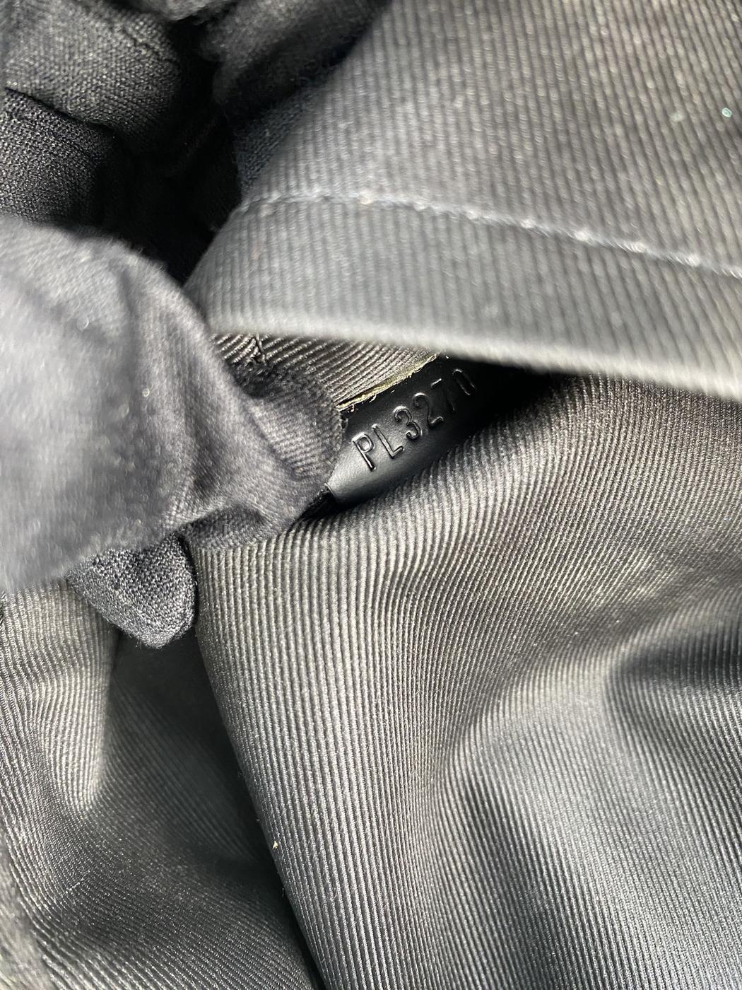 LOUIS VUITTON �륤 �����ȥ� ��Υ���� ��С��� �ѡ��ॹ�ץ�󥰥� �Хå��ѥå�PM ���å� ���å����å� �쥶�� M43116 �����ֹ桧8893