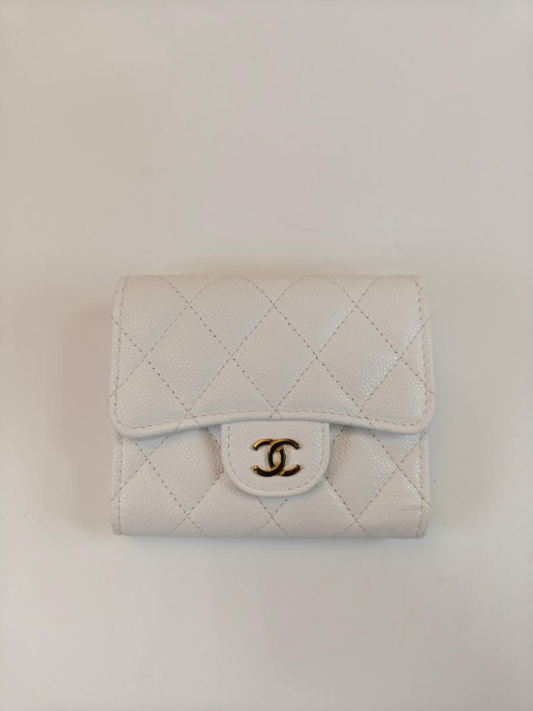 CHANEL ����ͥ� ���饷�å� ���⡼�� �ե�å� ������å� �����ޤ� ���� �ۥ磻�� �����ֹ桧10751