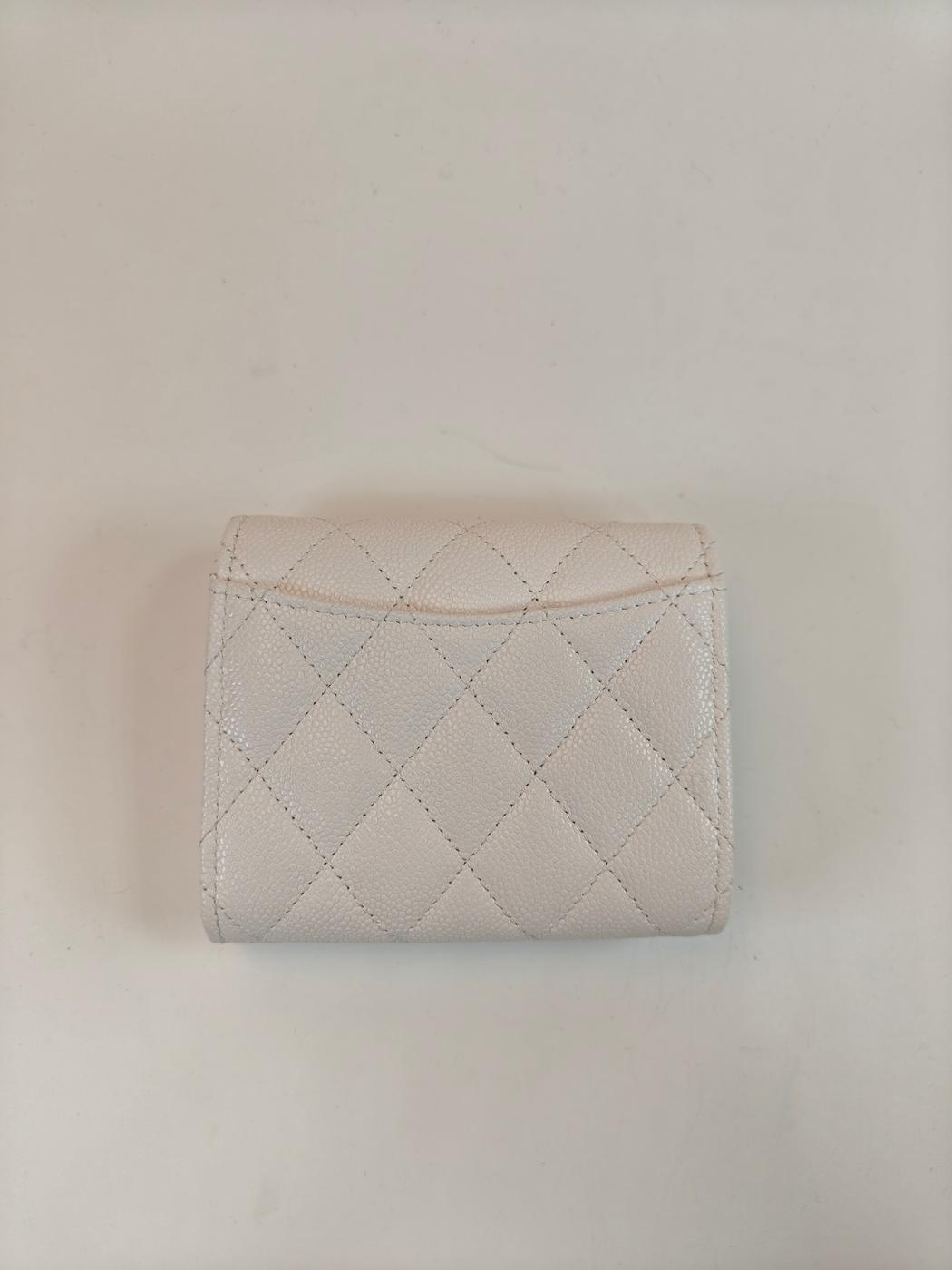 CHANEL ����ͥ� ���饷�å� ���⡼�� �ե�å� ������å� �����ޤ� ���� �ۥ磻�� �����ֹ桧10751