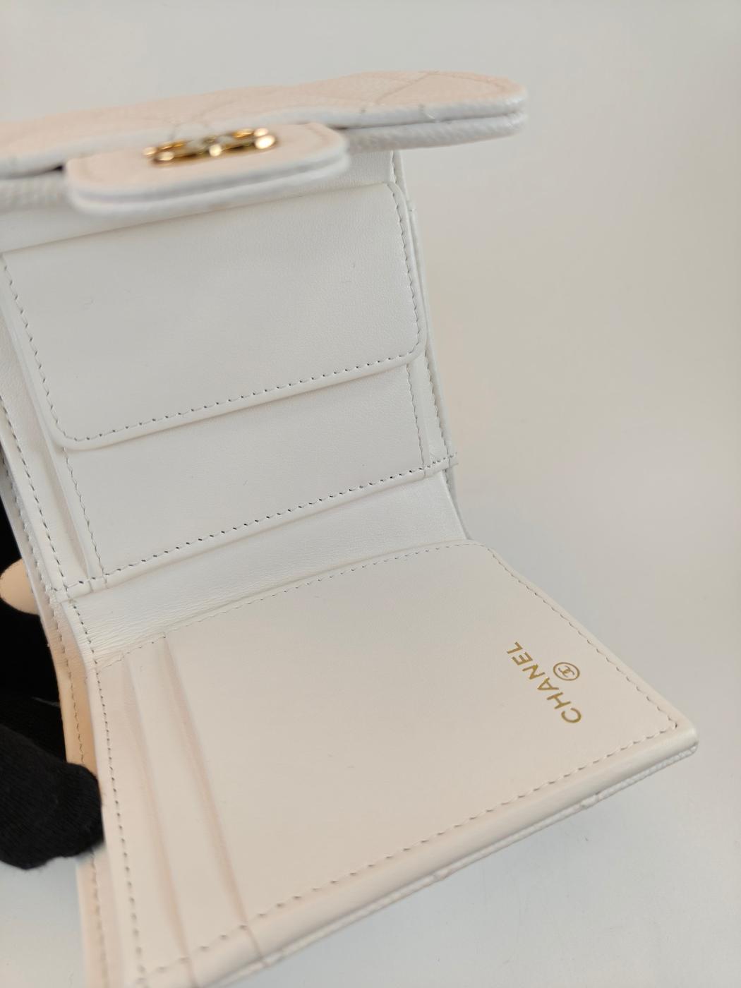 CHANEL ����ͥ� ���饷�å� ���⡼�� �ե�å� ������å� �����ޤ� ���� �ۥ磻�� �����ֹ桧10751