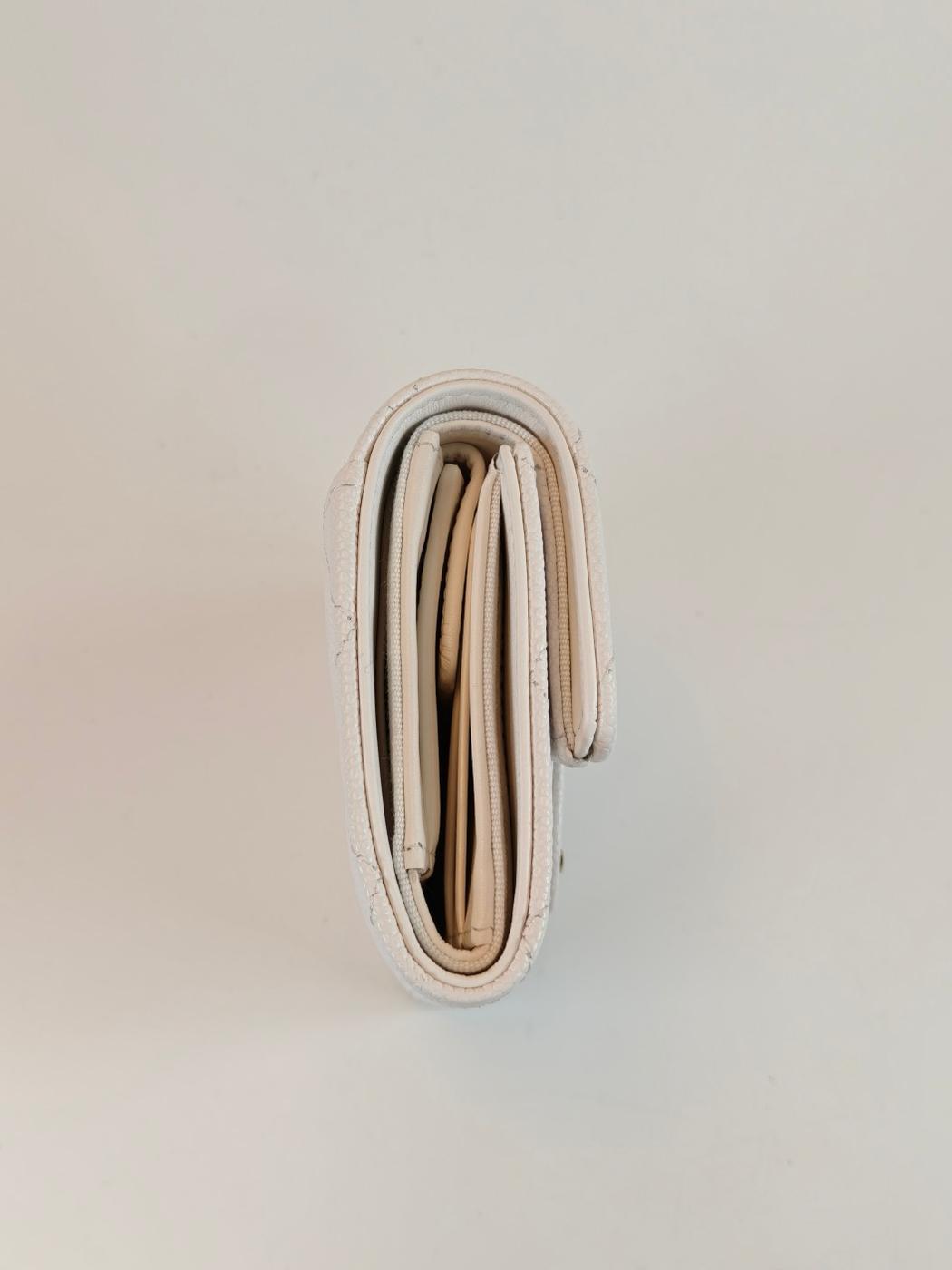 CHANEL ����ͥ� ���饷�å� ���⡼�� �ե�å� ������å� �����ޤ� ���� �ۥ磻�� �����ֹ桧10751