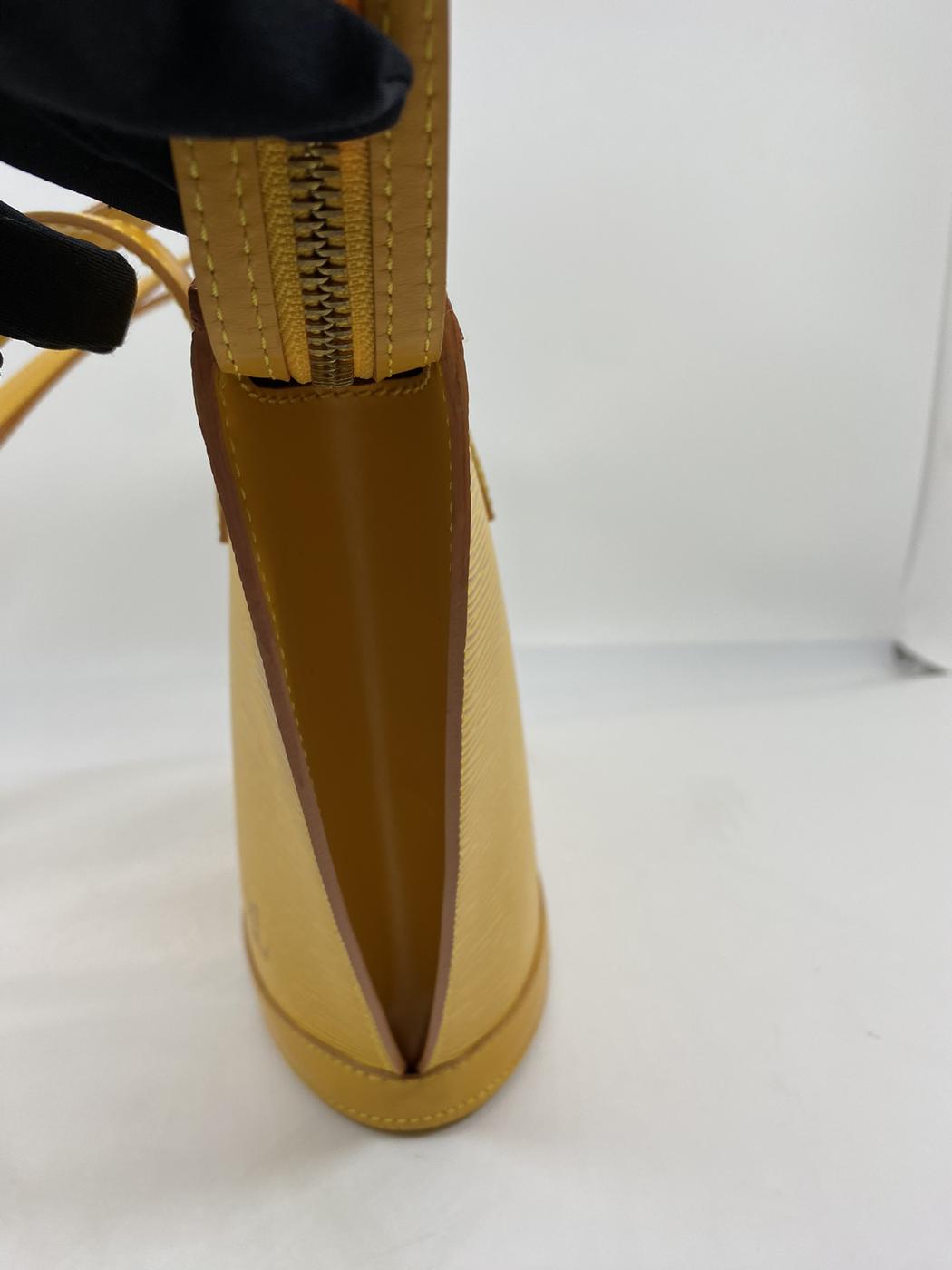 Louis Vuitton �륤 �����ȥ� ���������Хå� ���� ���󥸥�å�����åԥ� M52269 ���硼�� �����ֹ桧7040