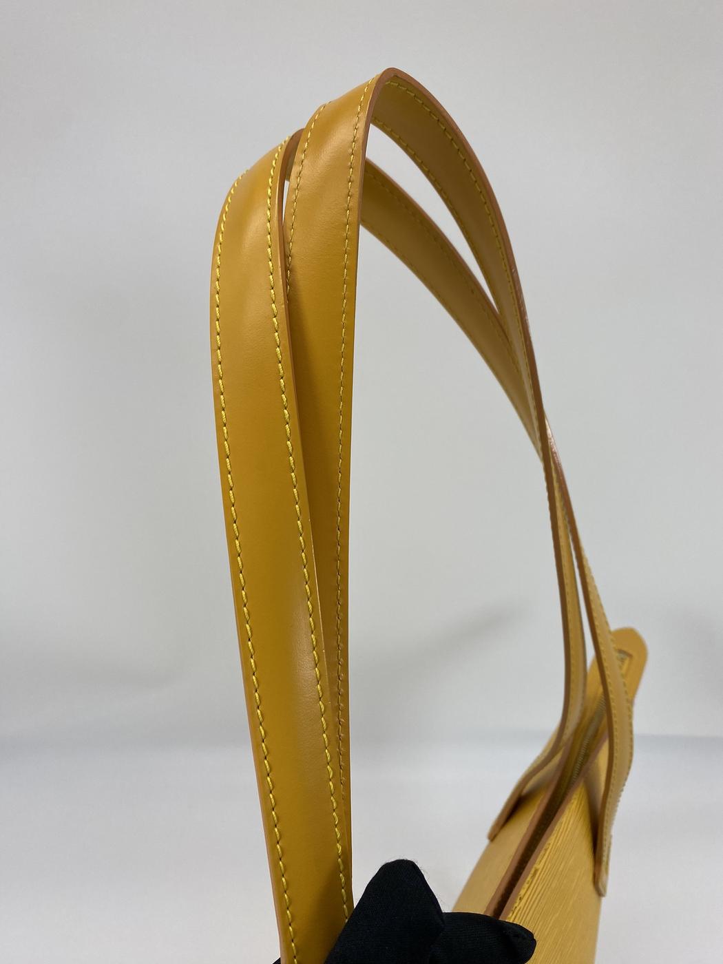 Louis Vuitton �륤 �����ȥ� ���������Хå� ���� ���󥸥�å�����åԥ� M52269 ���硼�� �����ֹ桧7040