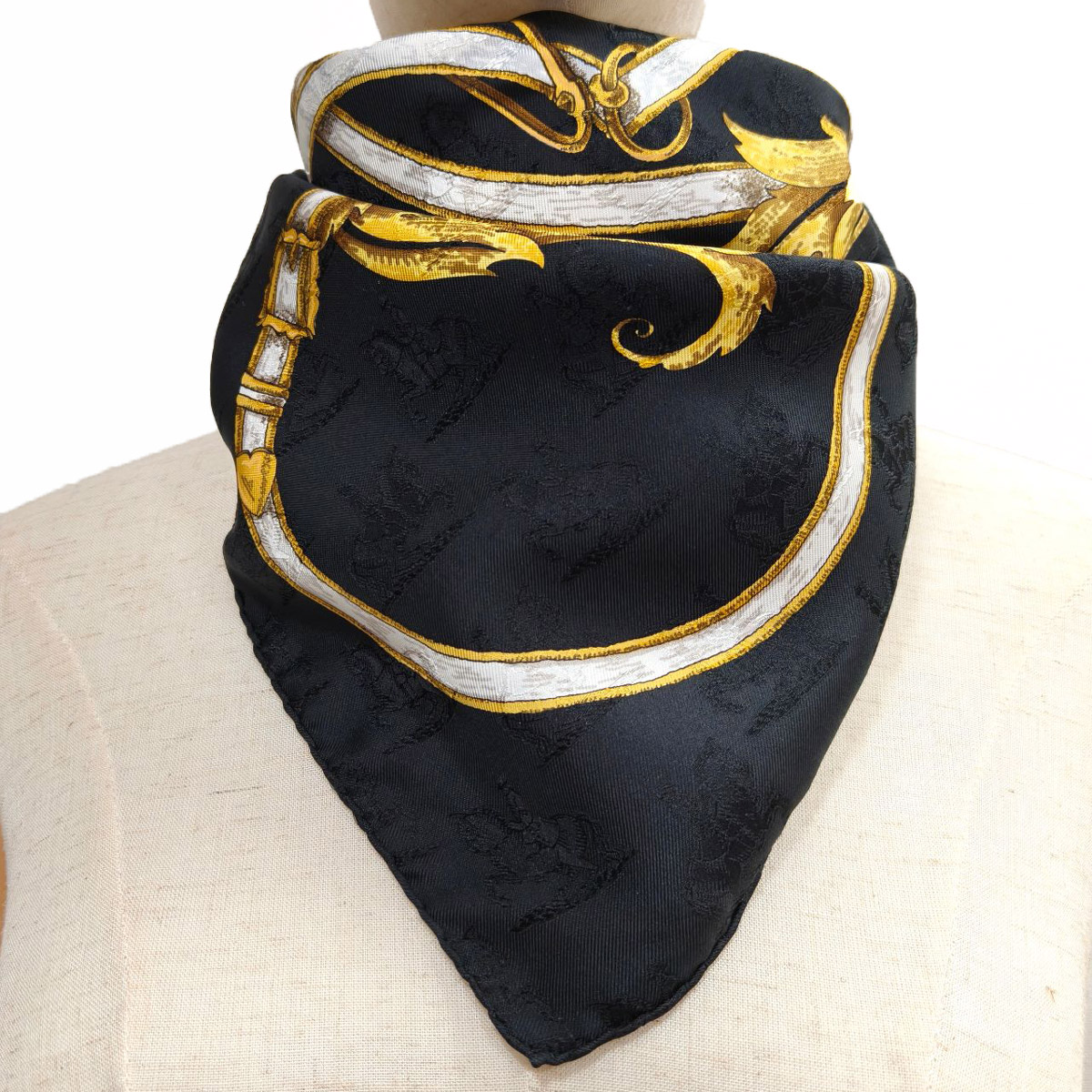 HERMES エルメス カレ90 L'INSTRVCTION DV ROY 帝王学 シルク スカーフ