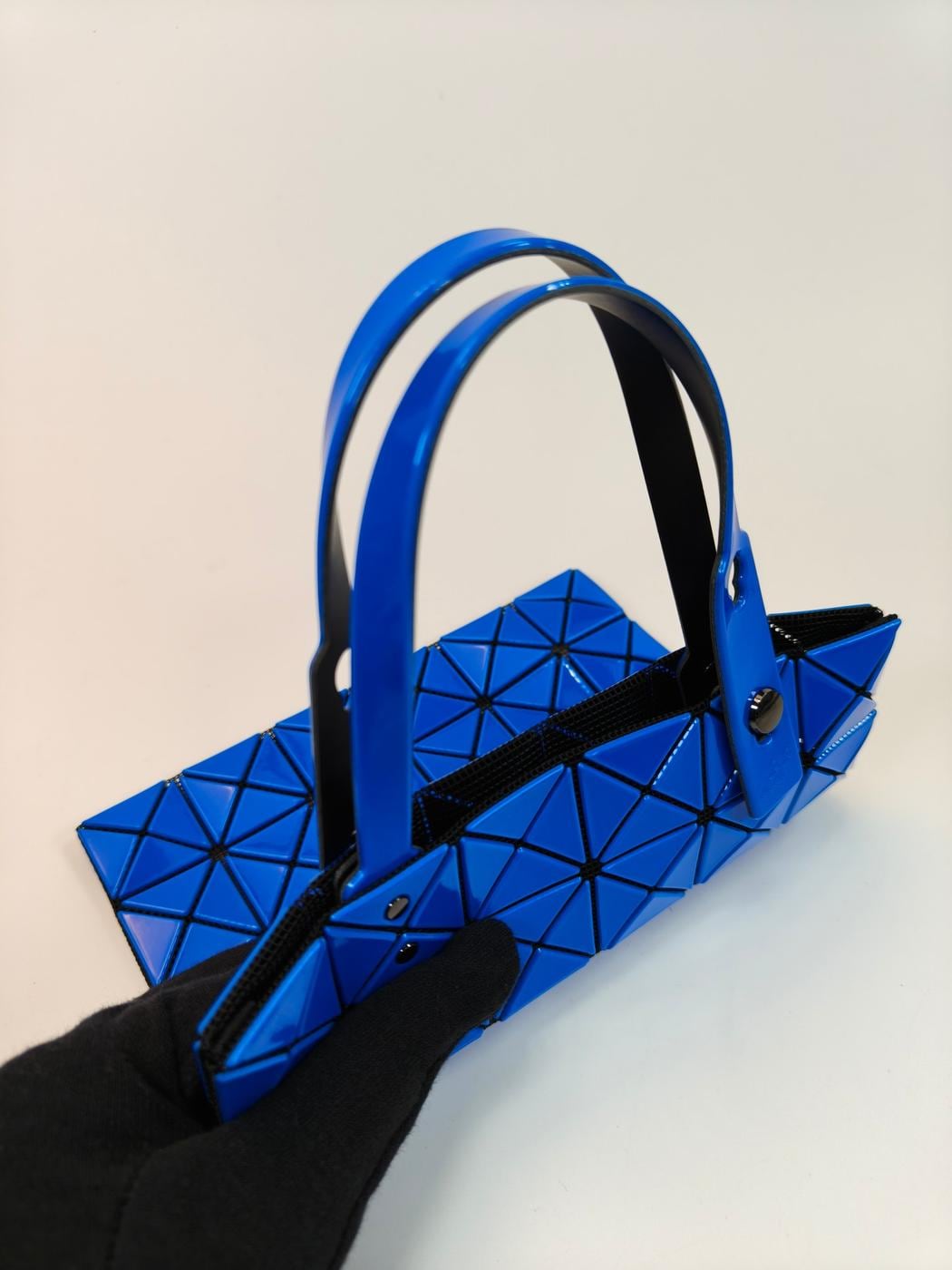BAOBAO ISSEY MIYAKE �Х��Х� �ϥ�ɥХå� �ߥ˥Хå� �� �����ֹ桧10761