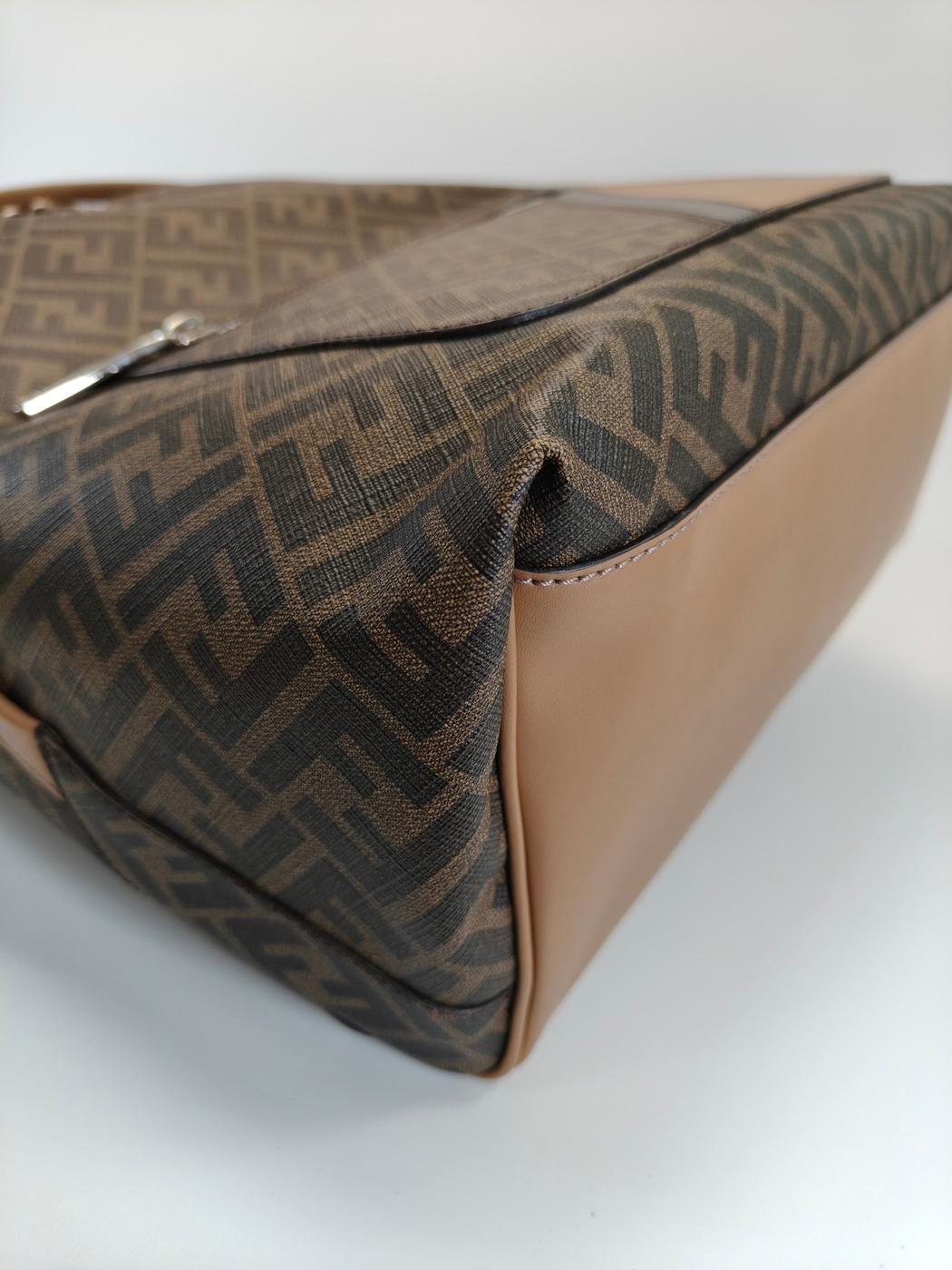 �ե���ǥ� FENDI ���å� �Хå��ѥå� �������� 7VZ077 A9XS F1IKC �����ʥ��ʥ� ���⡼�� �����ֹ桧9829