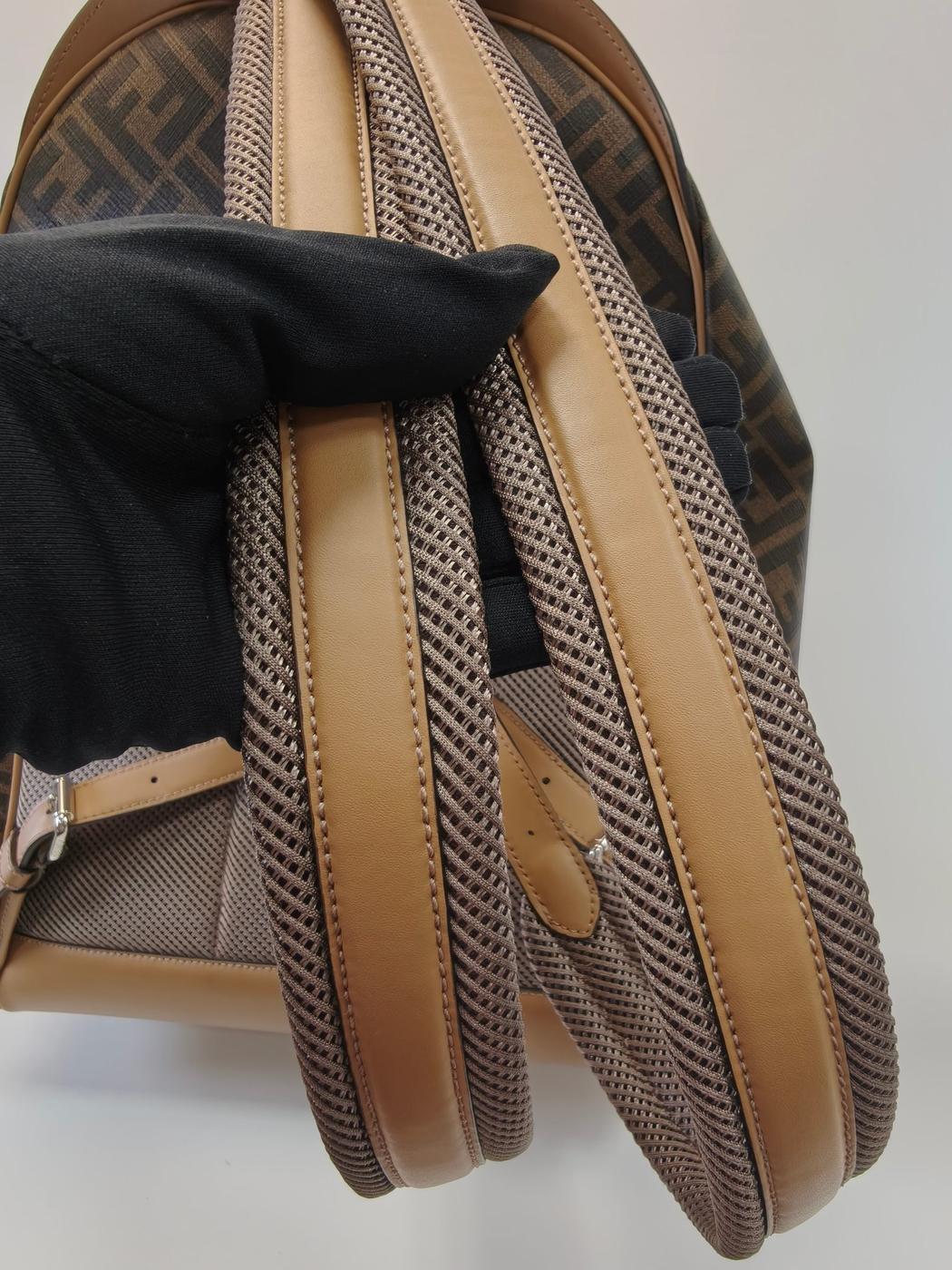 �ե���ǥ� FENDI ���å� �Хå��ѥå� �������� 7VZ077 A9XS F1IKC �����ʥ��ʥ� ���⡼�� �����ֹ桧9829