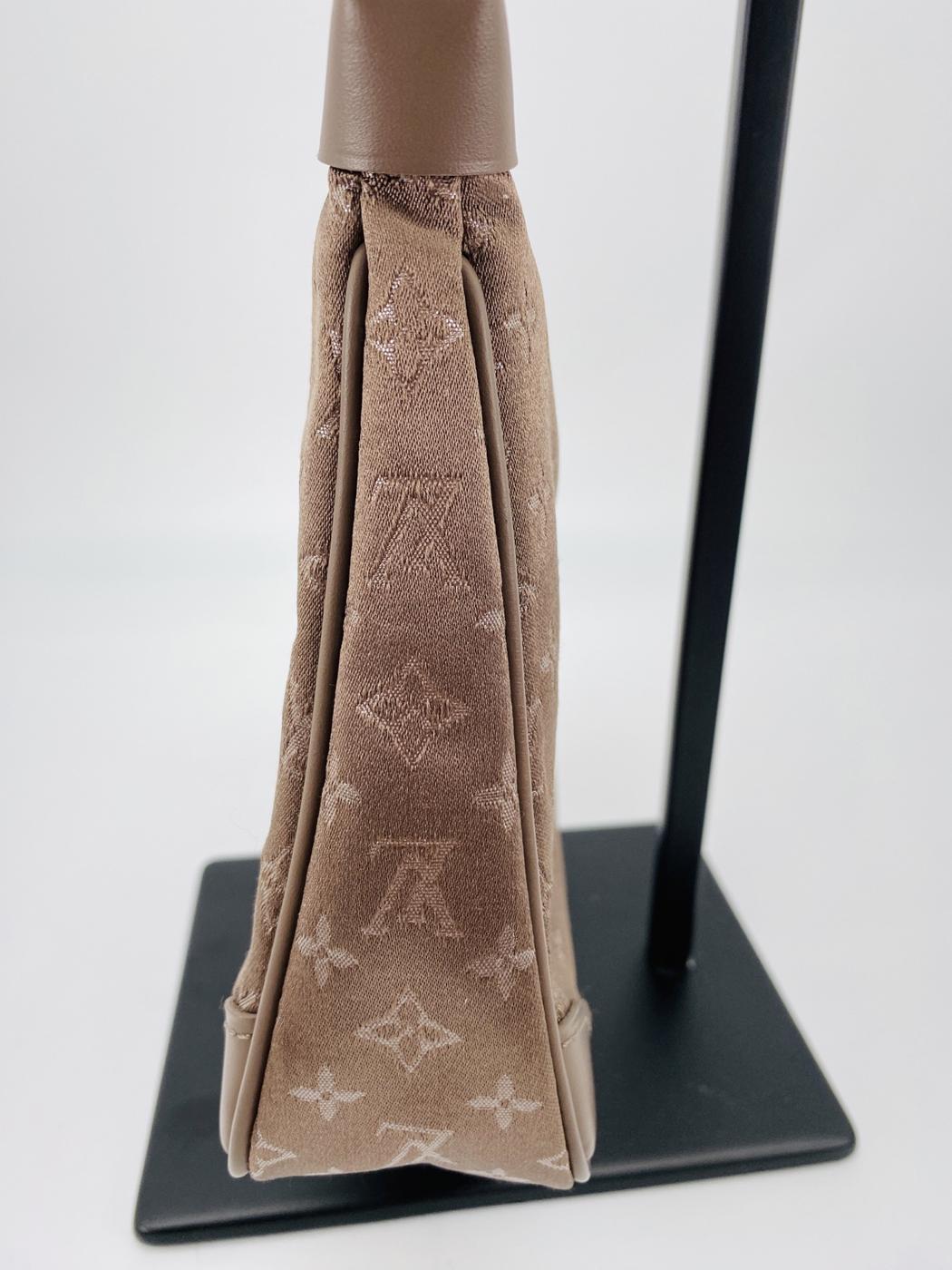 �륤�������ȥ� ��ȥ�֥����˥� ��Υ���ॵ�ƥ� �ϥ�ɥХå� �Хå� ��ǥ����� M92143 �����ֹ桧8910