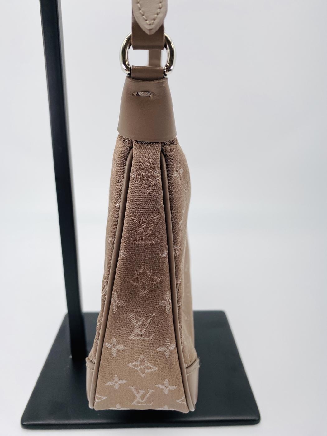 �륤�������ȥ� ��ȥ�֥����˥� ��Υ���ॵ�ƥ� �ϥ�ɥХå� �Хå� ��ǥ����� M92143 �����ֹ桧8910