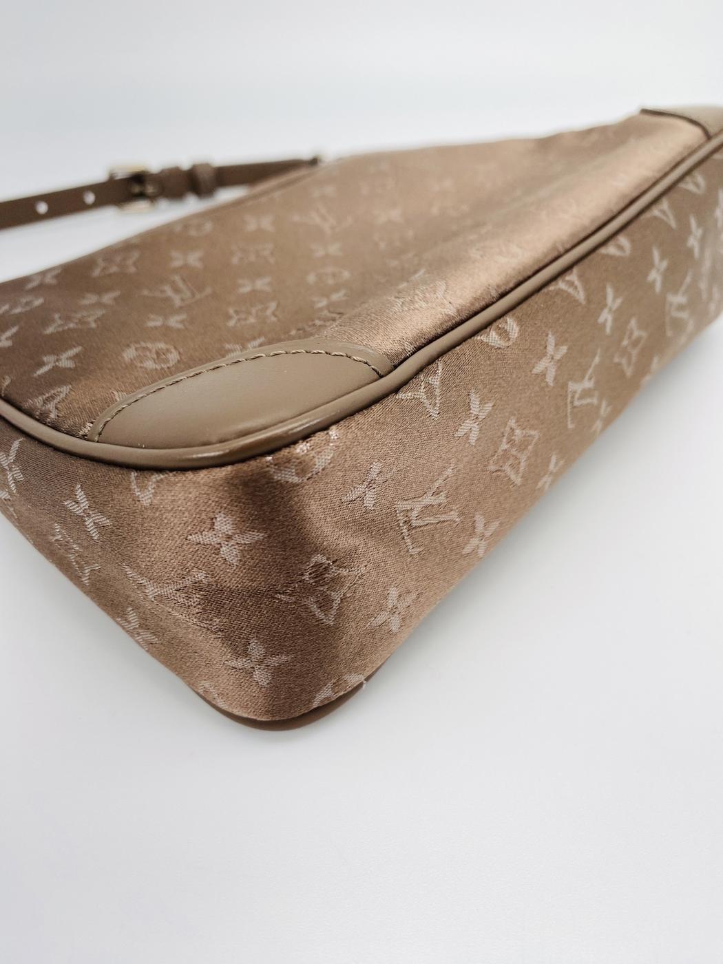 �륤�������ȥ� ��ȥ�֥����˥� ��Υ���ॵ�ƥ� �ϥ�ɥХå� �Хå� ��ǥ����� M92143 �����ֹ桧8910