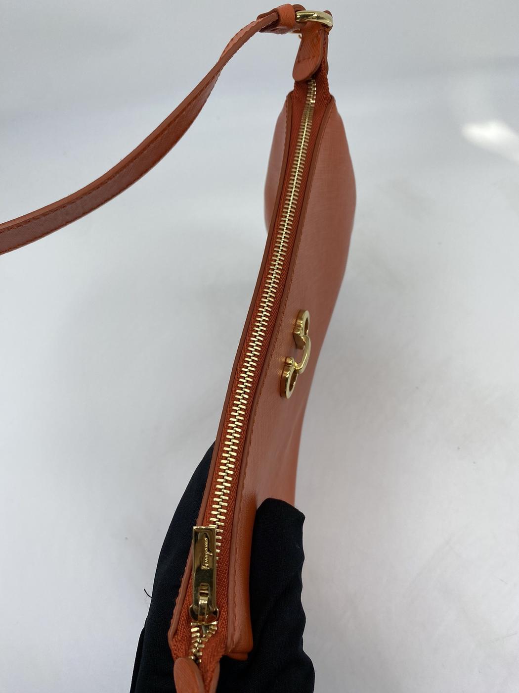 Salvatore Ferragamo ե饬   ɶ ֹ桧7004