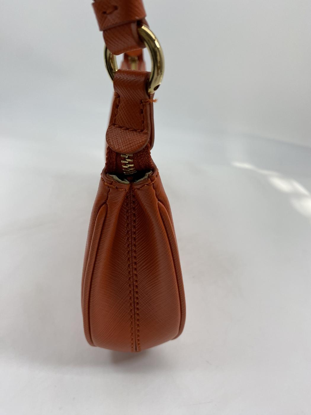 Salvatore Ferragamo ե饬   ɶ ֹ桧7004