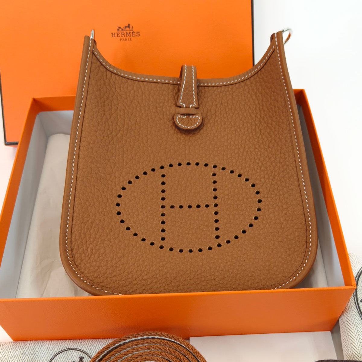HERMES ����᥹ ���֥�� TPM 16 ���������Хå� K��� �֥饦��  �����ֹ桧10394
