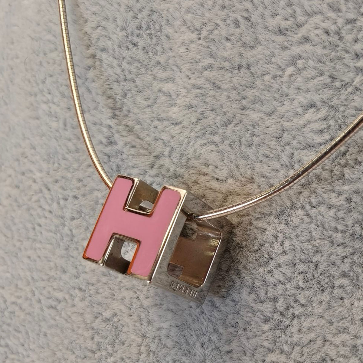 HERMESエルメス H キューブ ネックレス ピンク シルバー Taro HERMES