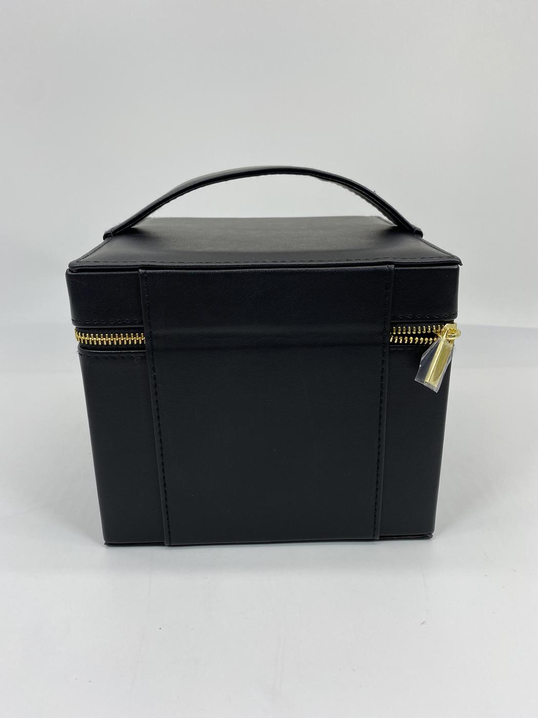 YSL ���������������� �Х˥ƥ��ݡ��� �ᥤ���ܥå��� �Υ٥�ƥ����� �����ֹ桧4811