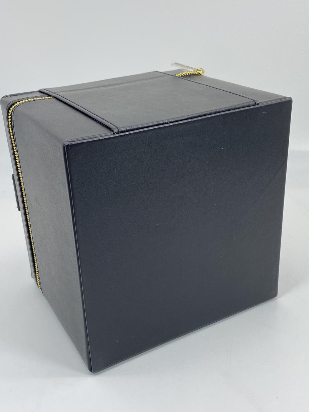 YSL ���������������� �Х˥ƥ��ݡ��� �ᥤ���ܥå��� �Υ٥�ƥ����� �����ֹ桧4811