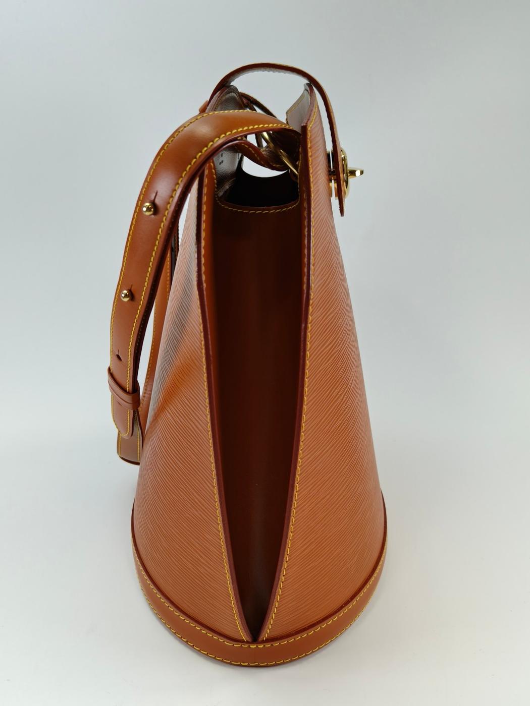 LOUIS VUITTON �륤�����ȥ� ���� �����ˡ� ���������Хå� �֥饦�� �����ֹ桧11002