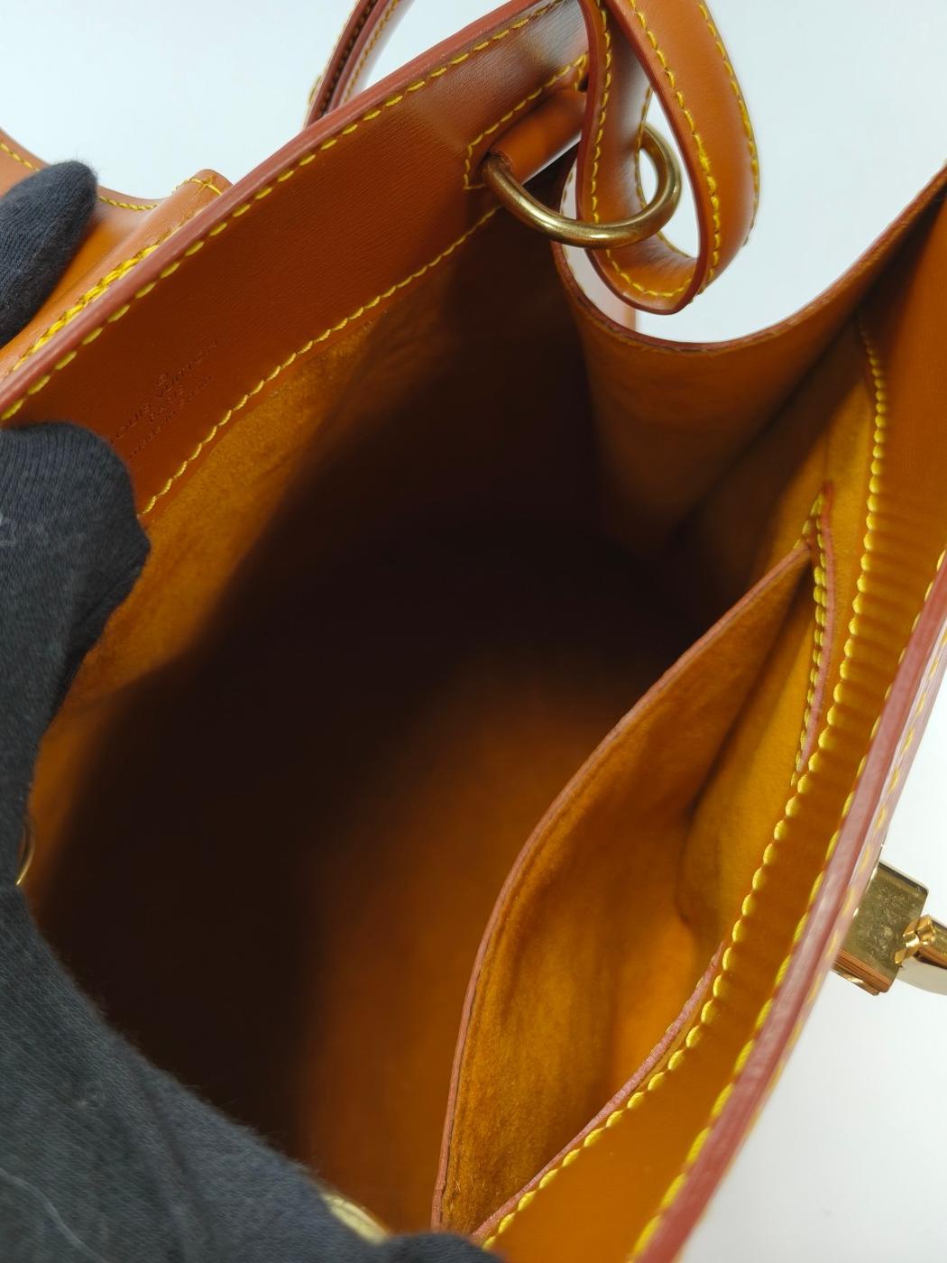 LOUIS VUITTON �륤�����ȥ� ���� �����ˡ� ���������Хå� �֥饦�� �����ֹ桧11002