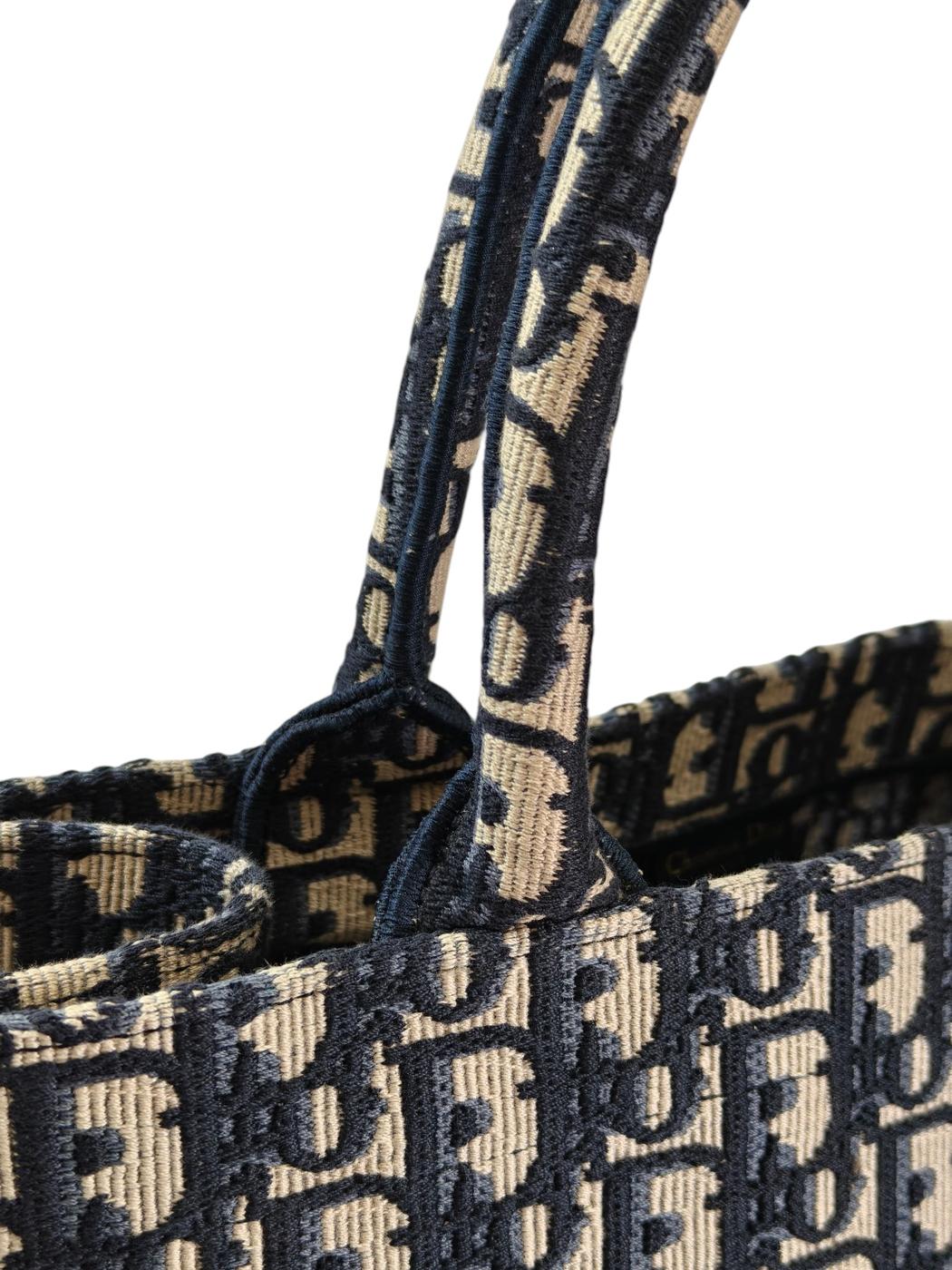 Dior �ǥ������� �֥å��ȡ��� �ߥǥ����� �ȡ��ȥХå� �ͥ��ӡ��� �����ֹ桧11401