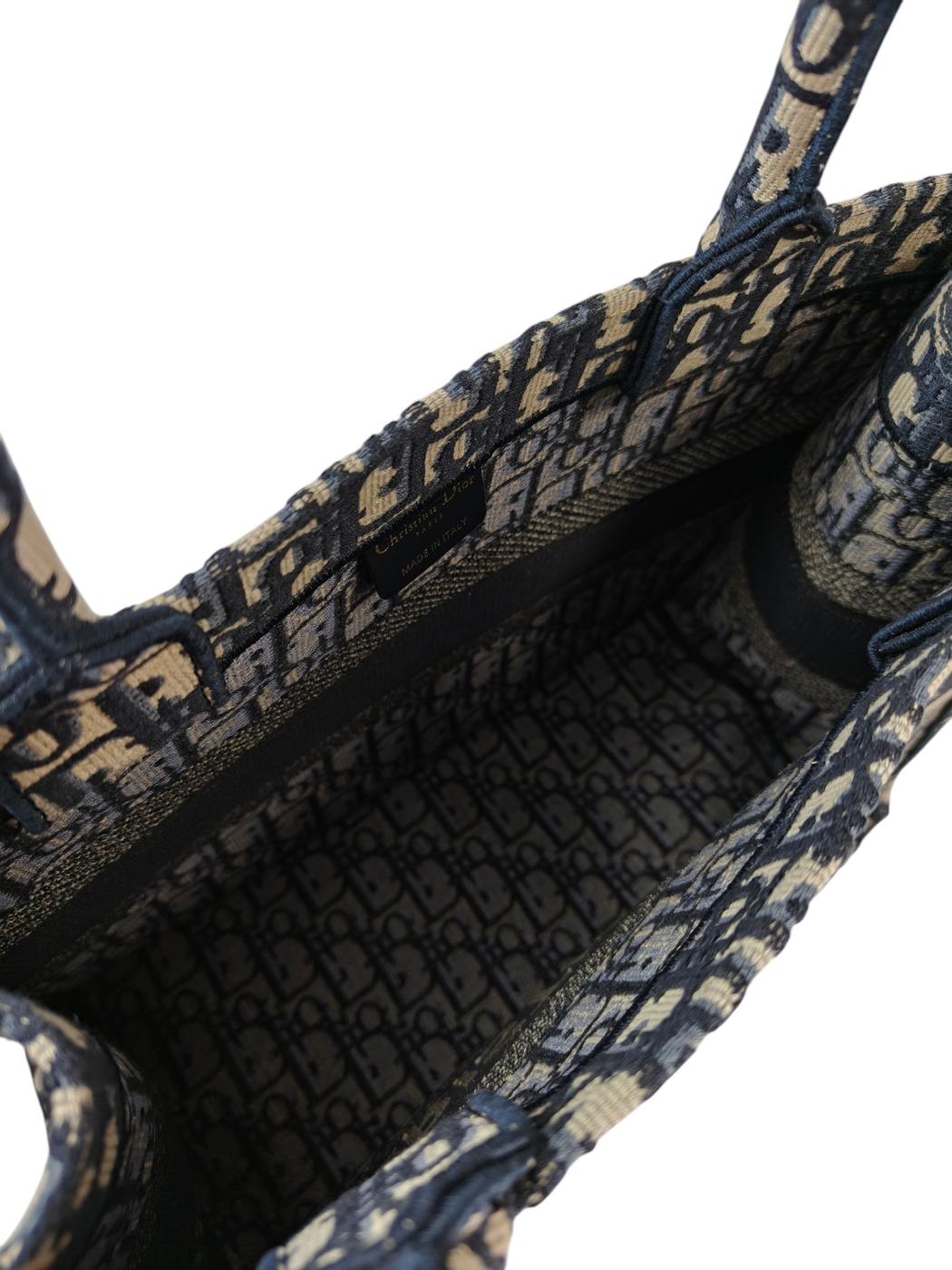 Dior �ǥ������� �֥å��ȡ��� �ߥǥ����� �ȡ��ȥХå� �ͥ��ӡ��� �����ֹ桧11401